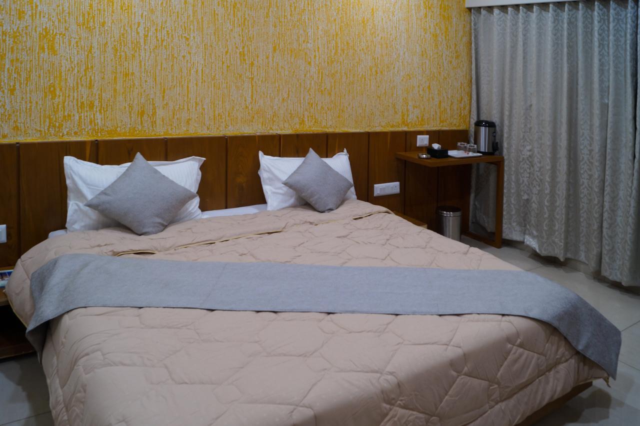 Hotel Midtown فَدودارا المظهر الخارجي الصورة